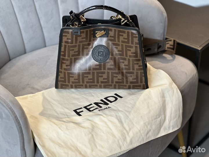 Сумка fendi peekaboo