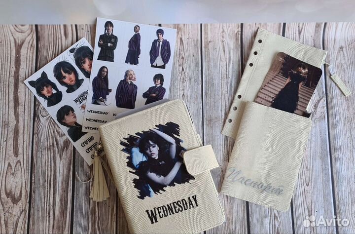 Ежедневник в стиле Wednesday