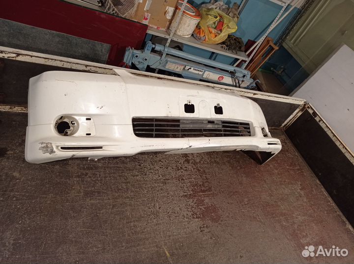 Бампер задний на Toyota Wish