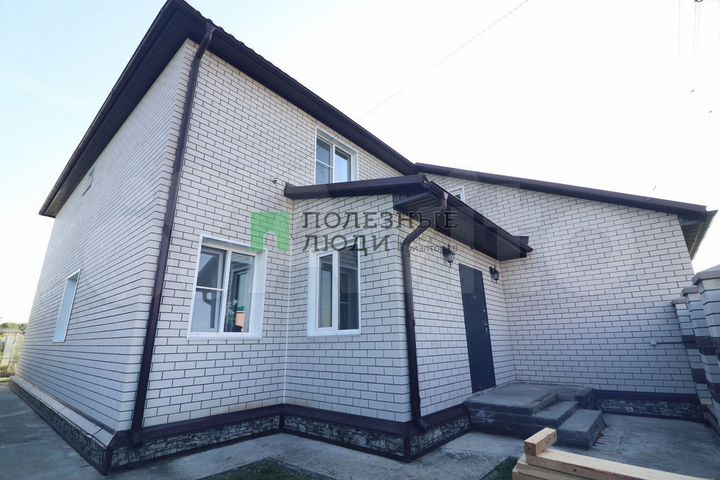 Дом 193,7 м² на участке 10,7 сот.