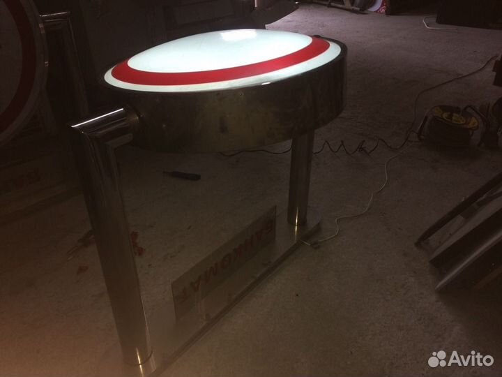 Вращающийся рекламный лайтбокс