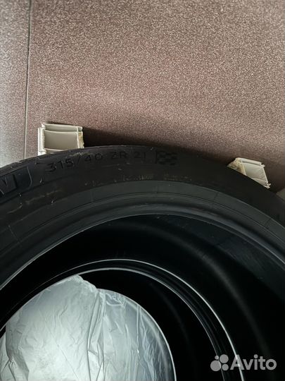 Michelin Pilot Sport 4 SUV 275/45 R21 и 315/40 R21