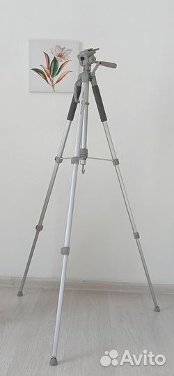 Штатив для фотоаппарата