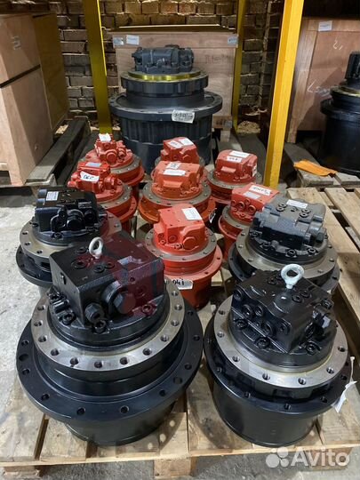 Редуктор хода Hyundai R370LC-7 xjbn-00645