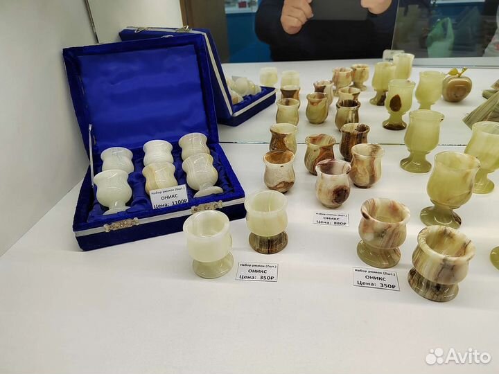 Фигурки из оникса