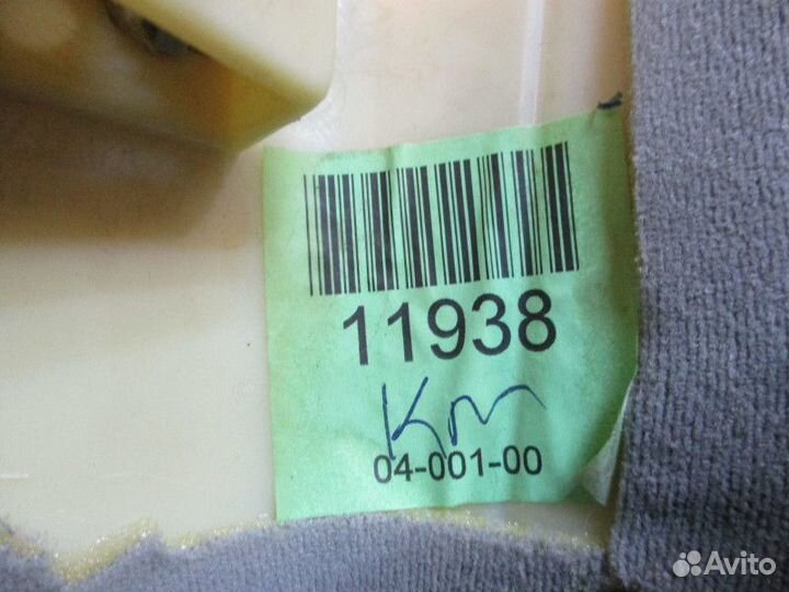 Обшивка передней стойки правой Cadillac STS