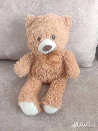 Плюшевый медвежонок