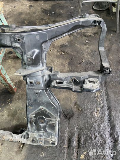 Панель передняя (телевизор) Hyundai Tucson 1 JM