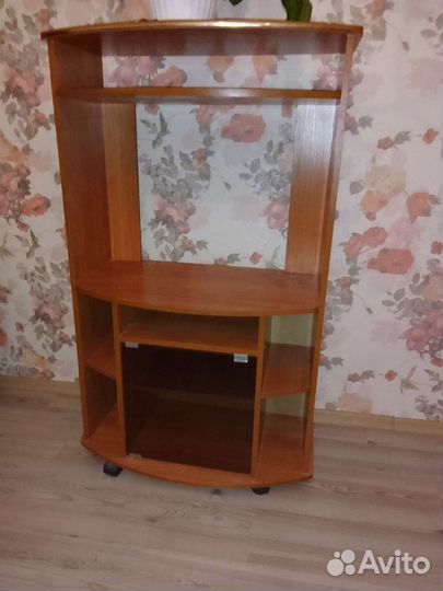 Тумба под аппаратуру