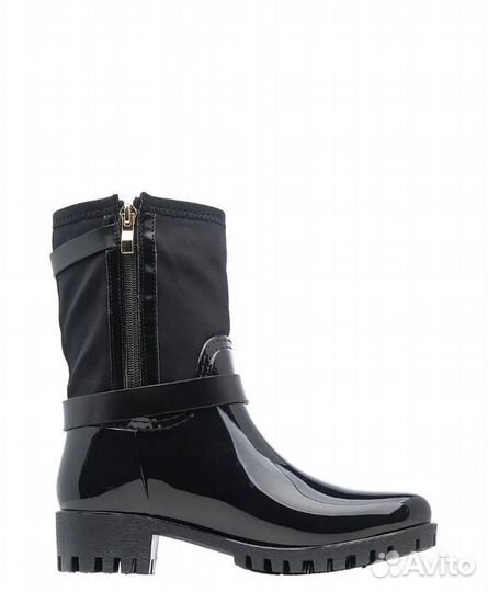 Резиновые сапоги