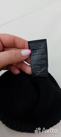 Мужская шапка Hugo Boss по голове