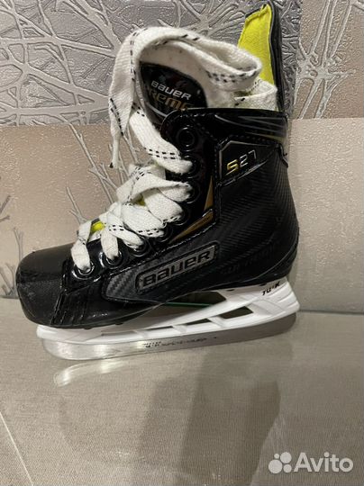 Коньки хоккейные профессиональные