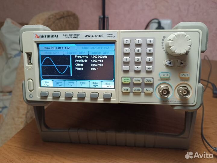 Генератор сигналов актаком AWG-4162 160MHz