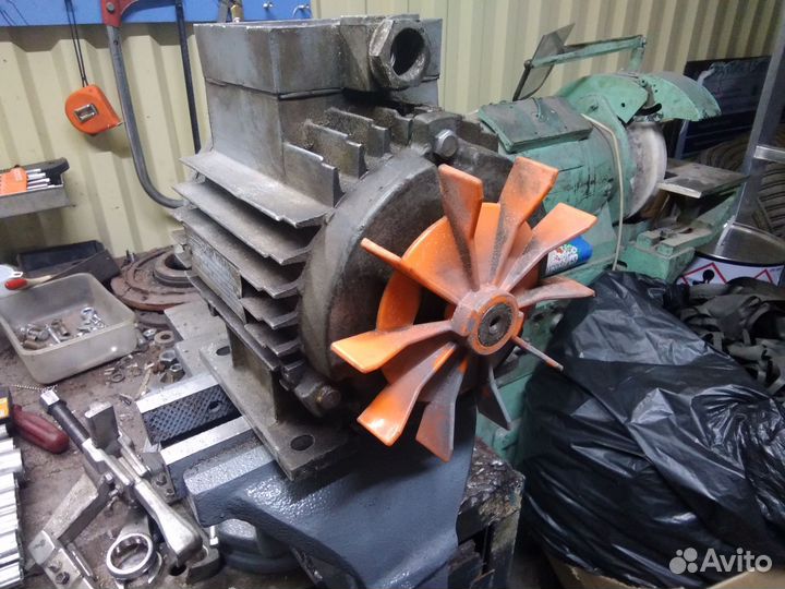 Электродвигатель 2скорост. 250/370w 945/1430об/мин