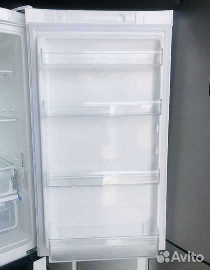 Холодильник Indesit бу 3года
