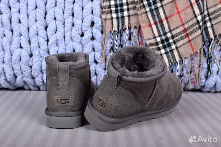 Ugg mini