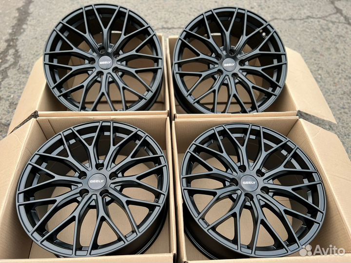 Новый комплект литых дисков r18 на Gelly