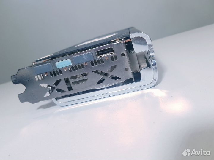 Видеокарта XFX Radeon RX 5700 XT thicc2