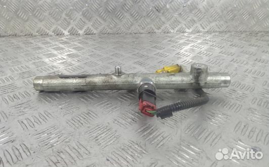 Топливная рампа дизельная peugeot 307 (SBE06BB01)