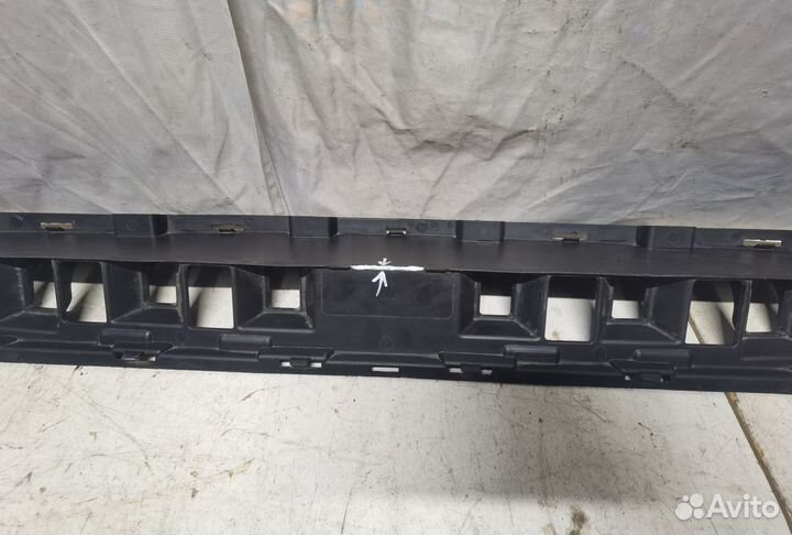 Кронштейн переднего бампера Mercedes Benz GLC-Clas