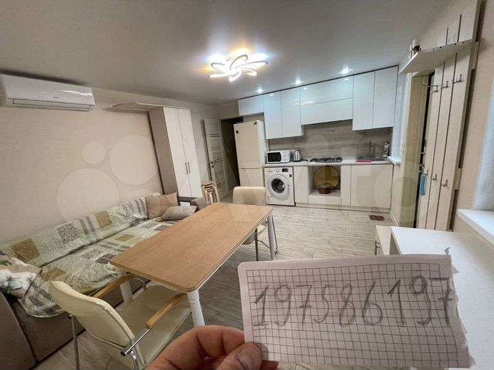 Дом 25 м² на участке 8 сот.