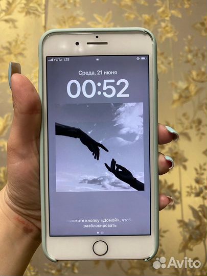 Телефон iPhone 8 plus