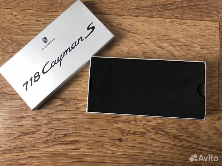 Сувенир Porsche 718 Cayman S металл