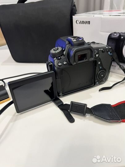 Зеркальный фотоаппарат canon 80D