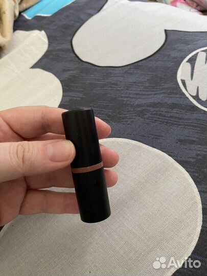 Essence помада оттенок 06