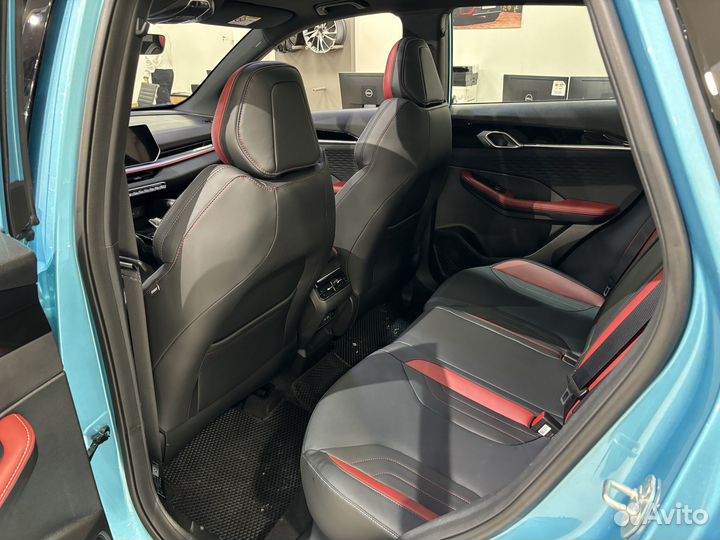 Geely Coolray 1.5 AMT, 2024