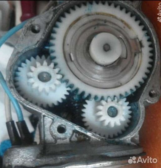 Моторчик стеклоочистителя на Калина 2, б/у