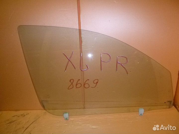 Стекло двери передней правой mitsubishi outlander