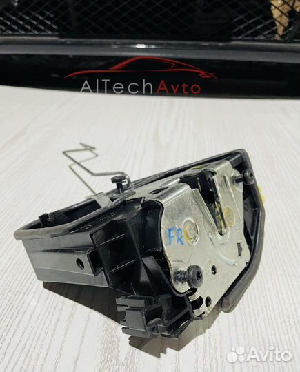 Замок двери передний правый BMW X3 F25