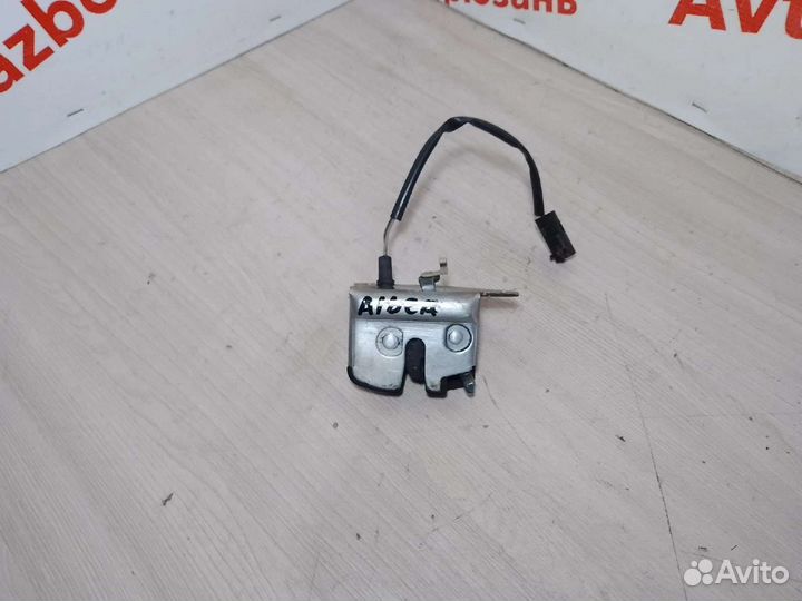 Замок крышки багажника Fiat Albea