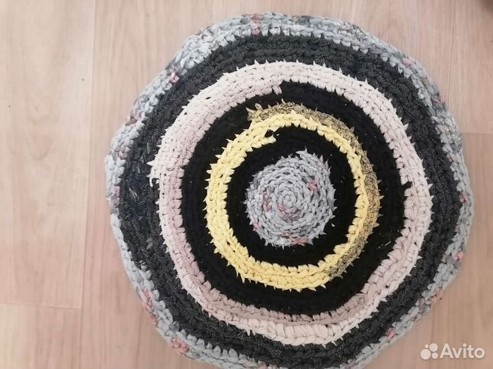 Вязанные коврики 40-45 см