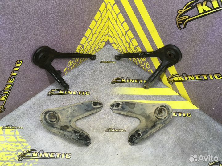 Опора Кронштейн подрамника к кузову Альфард ATH10