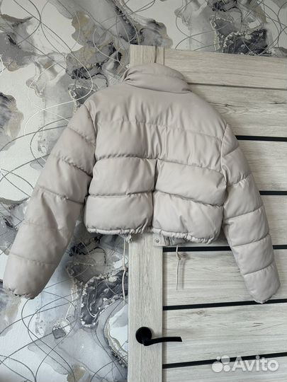 Пуховик укороченный женский