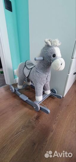 Детская качалка лошадь