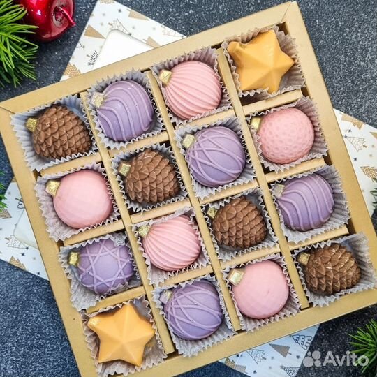 Шоколадные елочные игрушки, новогодние подарки
