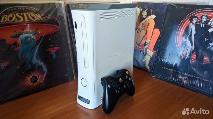 Xbox 360 прошитый Freeboot 500 Gb