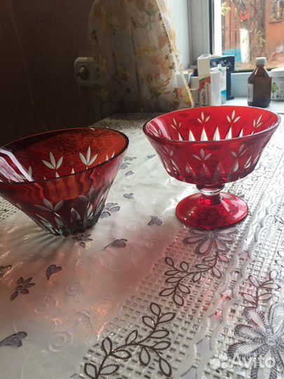 Стекло рубиновое. Набор из 2 предметов. 60 е годы