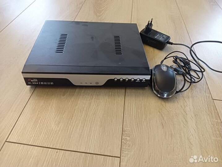 Сетевой видеорегистратор esvi EVD-6104HLX-1