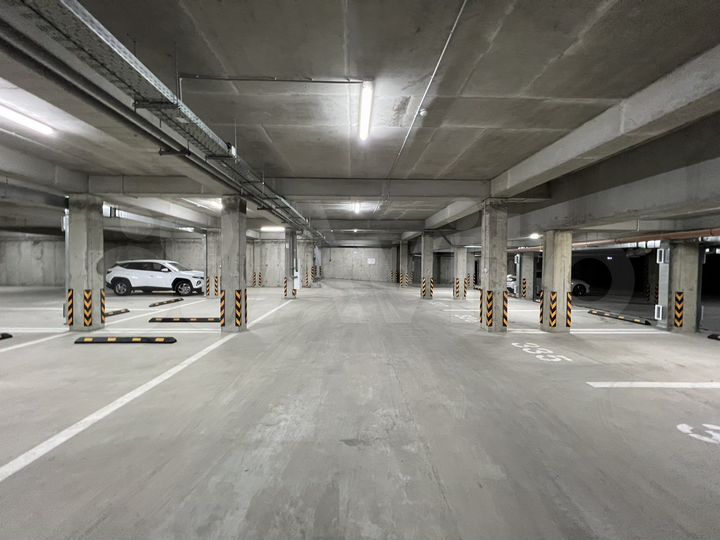 Машиноместо, 15 м²