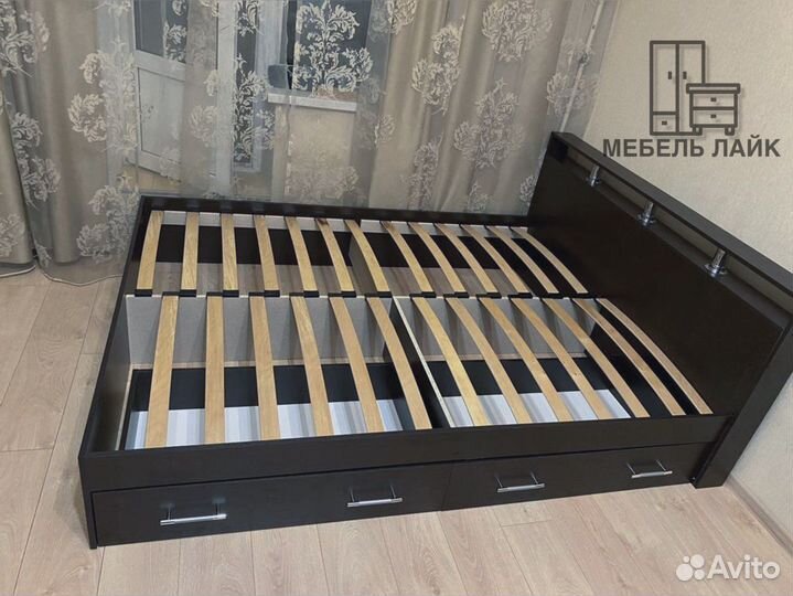 Кровать с ящиками