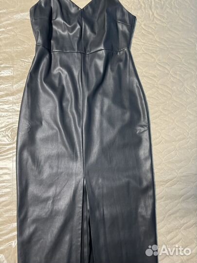 Кожаное платье ostin