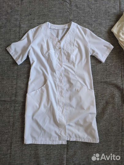 Медицинский халат, штаны, шапочка