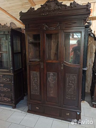 Шкаф книжный старинный антикварный
