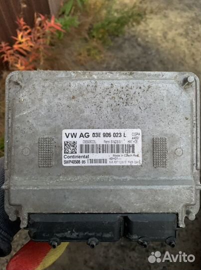 Блок управления двигателем Volkswagen Polo HB