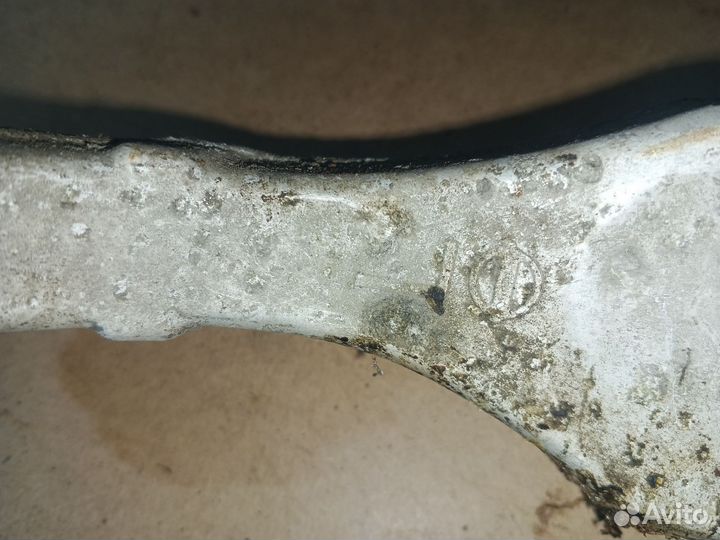 Задние рычаги Nissan Qashqai J11