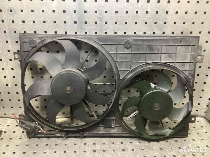 Вентилятор радиатора Volkswagen Golf